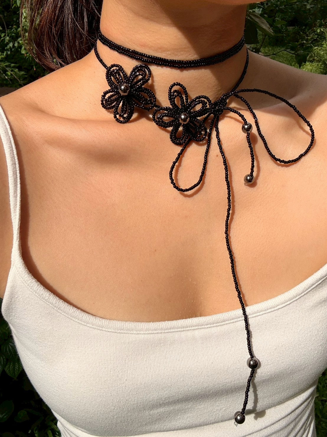 Black Daisy Beaded Flower Necklace
