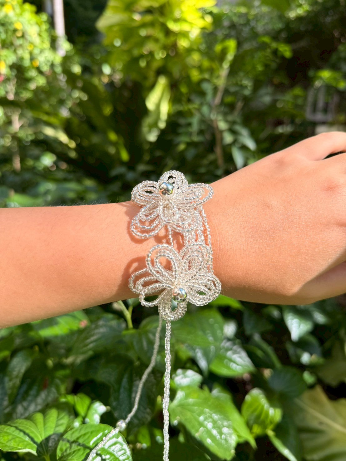 Silver Daisy Beaded Flower Necklace