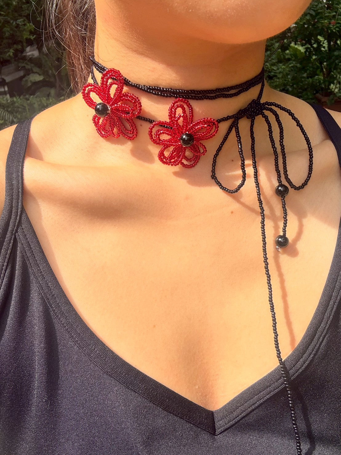 Red and Black daisy Beaded Flower Necklace