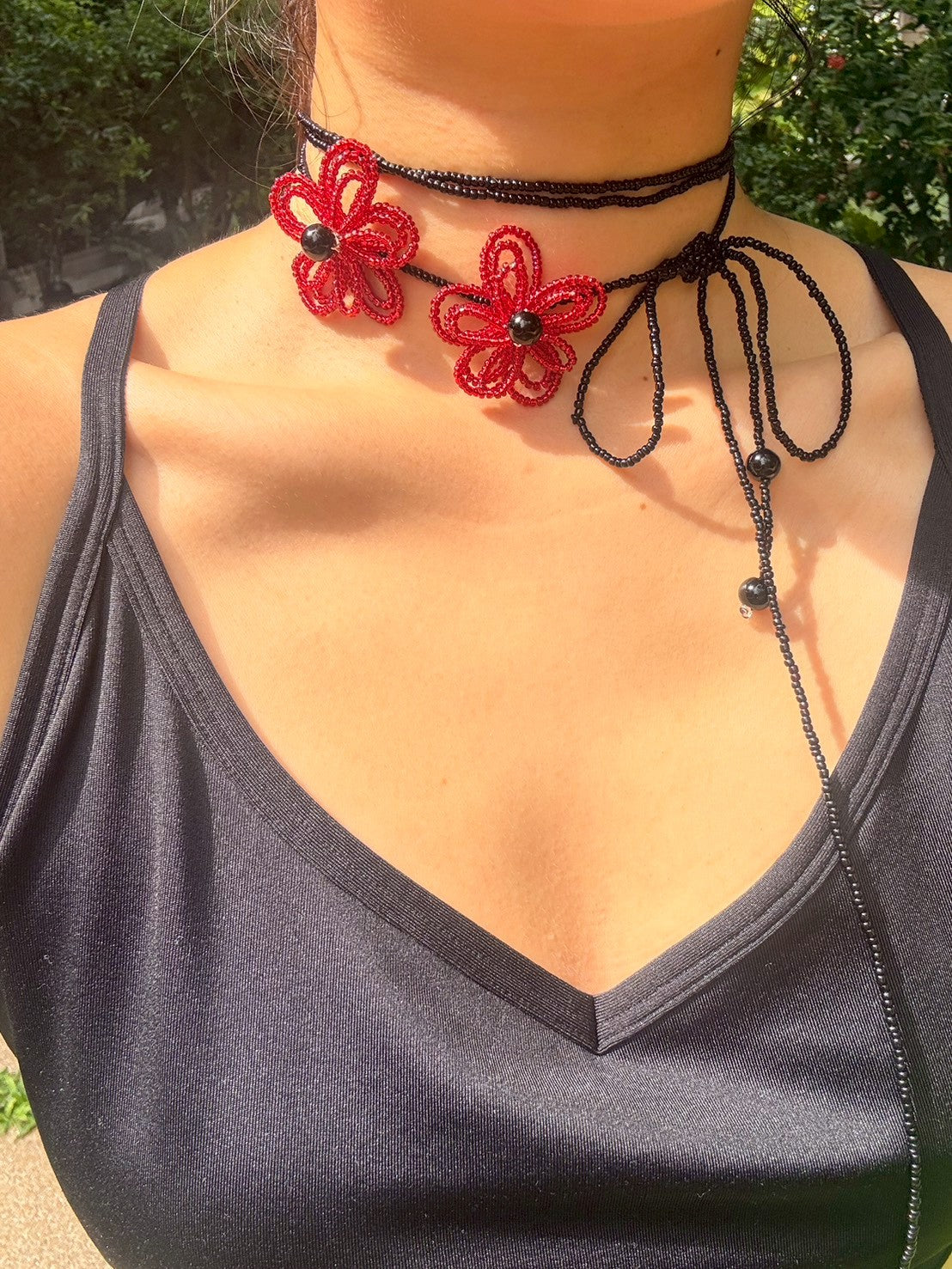 Red and Black daisy Beaded Flower Necklace
