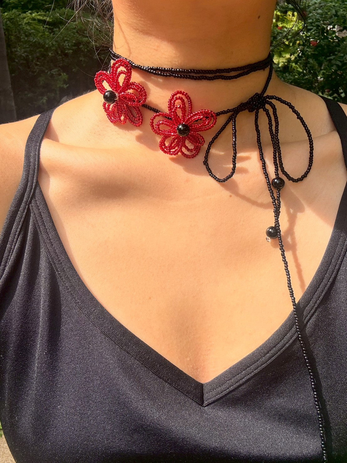 Red and Black daisy Beaded Flower Necklace